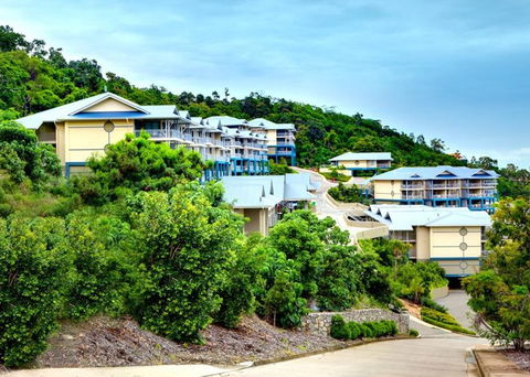 Peppers Airlie Beach - Hotel Accommodation 1