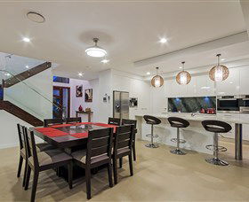 Pasadena Point At Vogue Holiday Homes - Hotel Accommodation 2