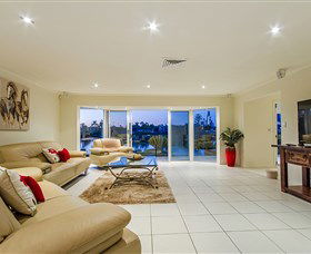 The RiverView At Vogue Holiday Homes - Hotel Accommodation 2