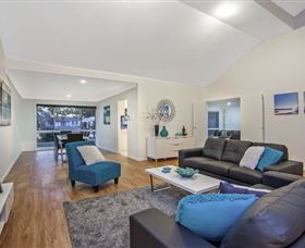 The Sands At Vogue Holiday Homes - Hotel Accommodation 2