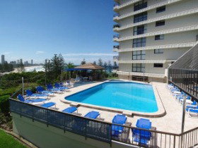 Gemini Court Holiday Apartments - Hotel Accommodation 1