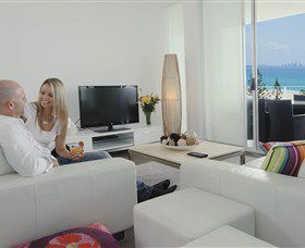 Kirra Surf Apartments - Hotel Accommodation 1