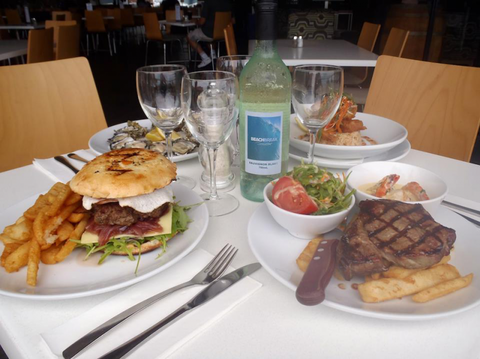 Kirra Beach Hotel - Hotel Accommodation 8