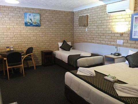 BEST WESTERN Kennedy Drive Motel - Hotel Accommodation 24