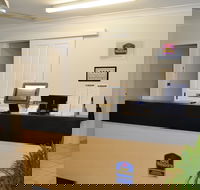 BEST WESTERN Lakesway Motor Inn - Hotel Accommodation