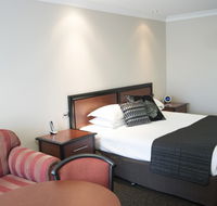 BEST WESTERN PLUS All Settlers Motor Inn - Hotel Accommodation