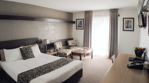 BEST WESTERN Airport Hacienda Motel - Hotel Accommodation 1