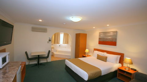 BEST WESTERN Tuscany On Tor Motor Inn - Hotel Accommodation 1