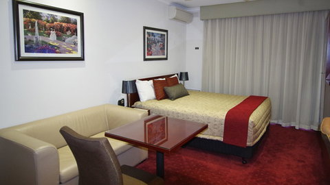 BEST WESTERN Ensenada Motor Inn - Hotel Accommodation 0