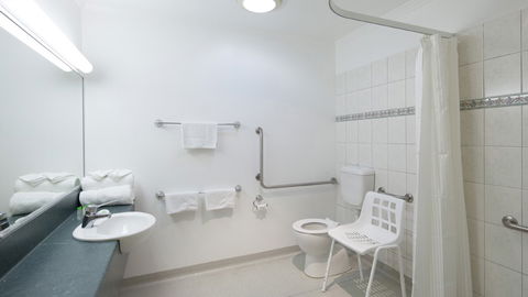 BEST WESTERN Crystal Inn - Hotel Accommodation 5