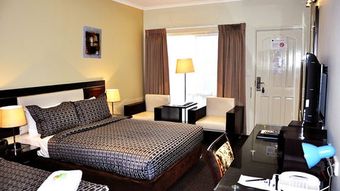 BEST WESTERN Airport Motel And Convention Centre - Hotel Accommodation 3