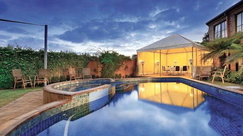 BEST WESTERN PLUS Buckingham International - Hotel Accommodation 1