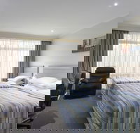 BEST WESTERN Aspen and Apartments - Hotel Accommodation