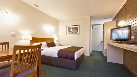 Stagecoach Motel - Hotel Accommodation 4