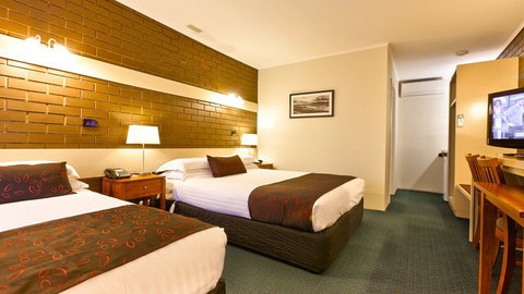 Stagecoach Motel - Hotel Accommodation 5
