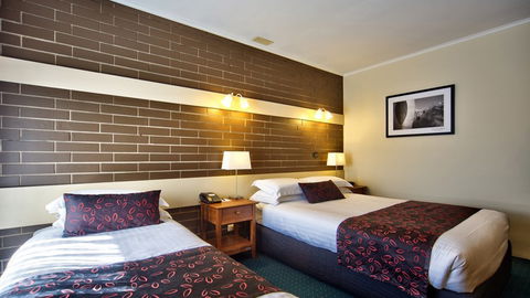 Stagecoach Motel - Hotel Accommodation 6
