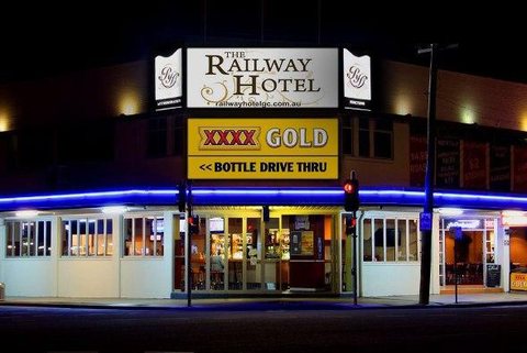 Railway Hotel - Hotel Accommodation 4