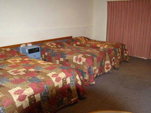 Dunsborough Inn Backpackers - Hotel Accommodation 9