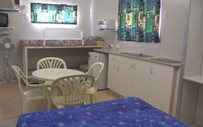 Blue Dolphin Caravan Park And Holiday Village - Hotel Accommodation 1