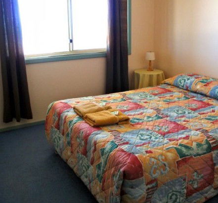 Bay Lodge Economy Beachfront - Hotel Accommodation 4