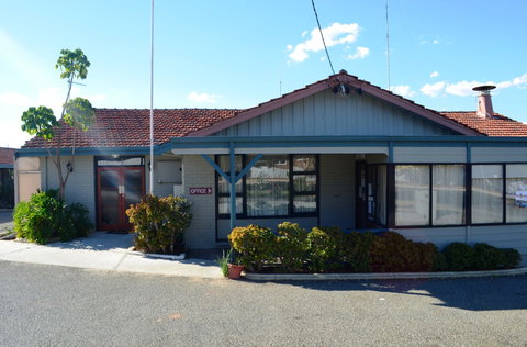 Narrogin Motel - Hotel Accommodation 1