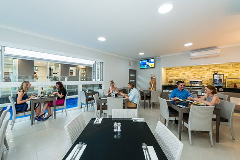 Athena Motel Apartments - Hotel Accommodation 3