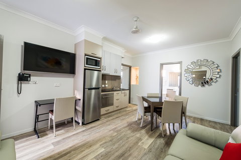 Athena Motel Apartments - Hotel Accommodation 8