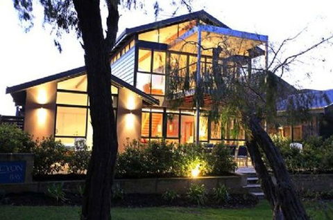 Halcyon Bay - Hotel Accommodation 0