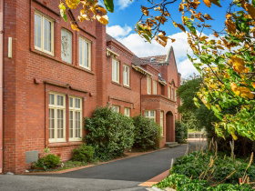 Quest Trinity House - Hotel Accommodation 2