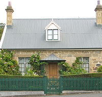 Crescentfield Cottage - Hotel Accommodation