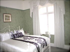 Crescentfield Cottage - Hotel Accommodation 1