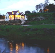 Crabtree River Cottages - Hotel Accommodation