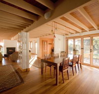 Mountain Seas Arts and Wilderness Retreat - Hotel Accommodation