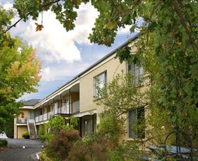 Graham Apartments - Hotel Accommodation 3