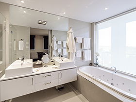 Lansdowne Apartments - The - Hotel Accommodation 0