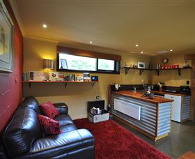 Clear Creek Cottage - Hotel Accommodation 1