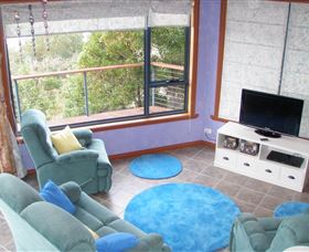 Larus Waterfront Cottage - Hotel Accommodation 5