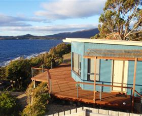 Larus Waterfront Cottage - Hotel Accommodation 4