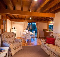 Parnella Adventure Bay - Hotel Accommodation