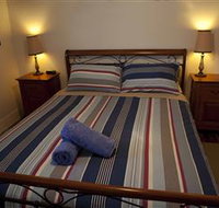 The Spotted Salmon Cottage - Hotel Accommodation
