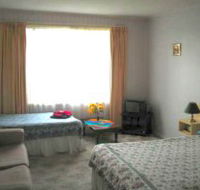 Central Court Motel - Hotel Accommodation