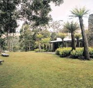 Tullah Lakeside Lodge - Hotel Accommodation