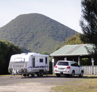 Lake Burbury Camping Ground - Hotel Accommodation