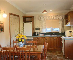 Swansea Cottages & Motel Suites - Hotel Accommodation 4