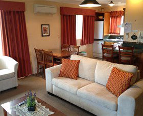 Swansea Cottages & Motel Suites - Hotel Accommodation 3