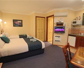 Swansea Cottages & Motel Suites - Hotel Accommodation 2