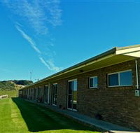 Island Breeze Motel - Hotel Accommodation