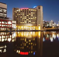Crowne Plaza Melbourne - Hotel Accommodation