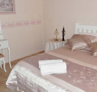 Eldorado Cottage on Main - Hotel Accommodation