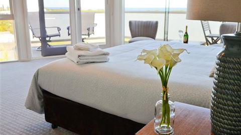 Whitesbeach Guesthouse - Hotel Accommodation 1